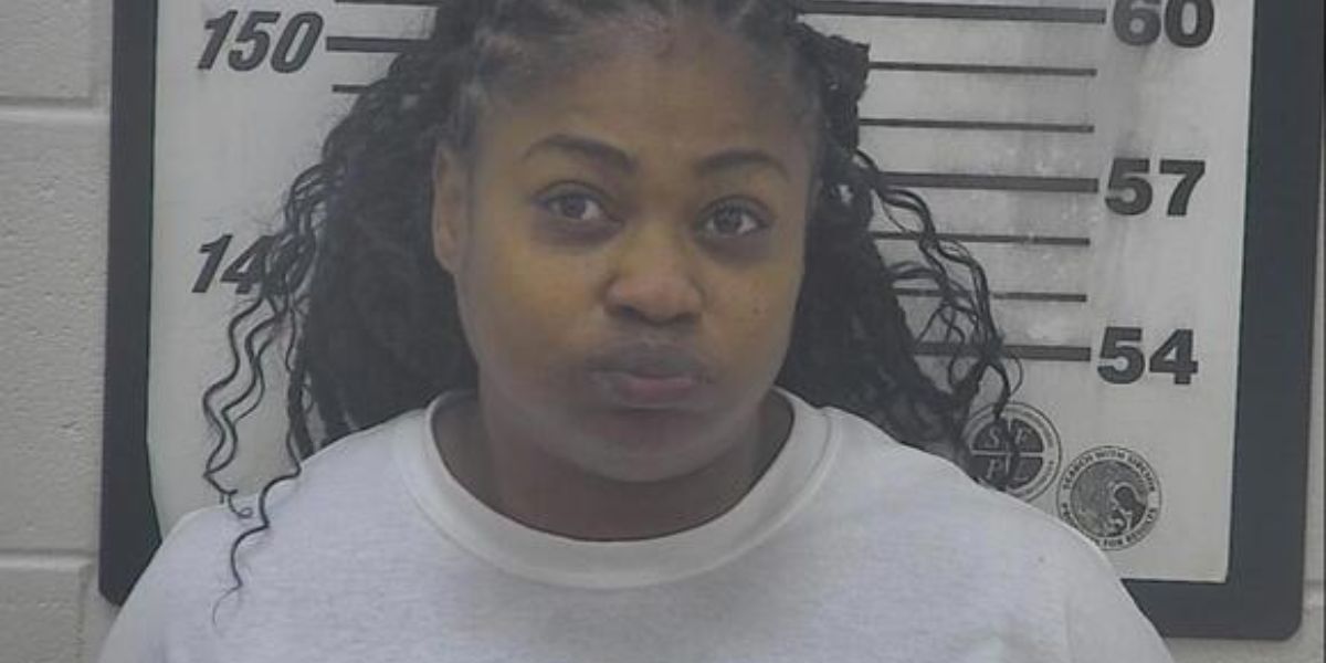 _Coffee County Jailer Faces Charges in Inmate Kissing and Contraband Case, Report Says!