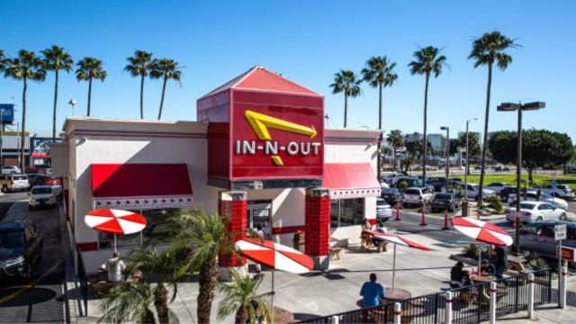 From Lines to Likes Unbelievable the Social Media-Driven In-N-Out Phenomenon in Idaho (1)
