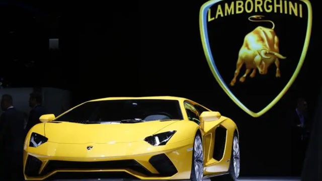 People are Buying Lamborghini in New York, Know The Reason Here (1)
