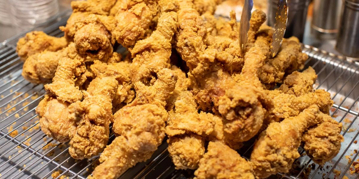 Pennsylvania Eatery Earns Acclaim for Serving the 'Best Fried Chicken' Statewide