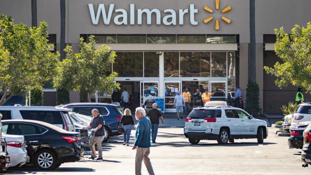 Walmart to Shut Down Two California Stores This Friday (1)