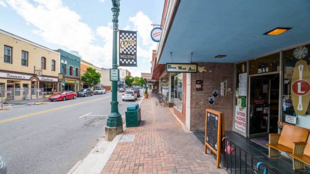 7 Coziest Small Towns in Charlotte (2)