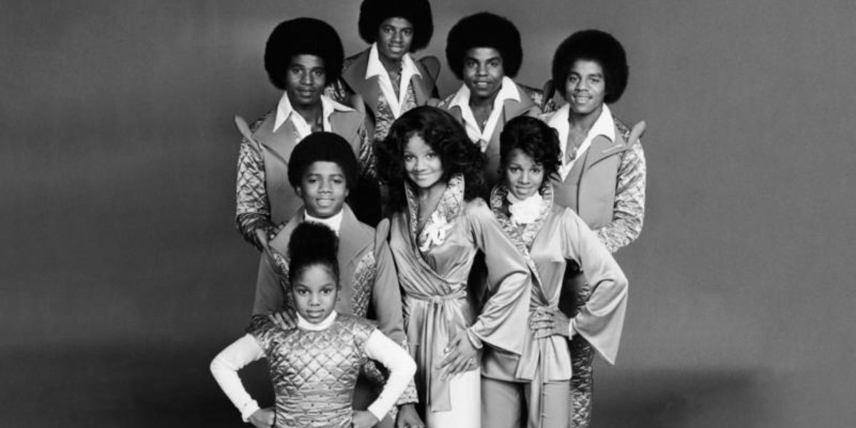 Age Ain't Nothing But a Number The Jackson Family Members in Order of Birth