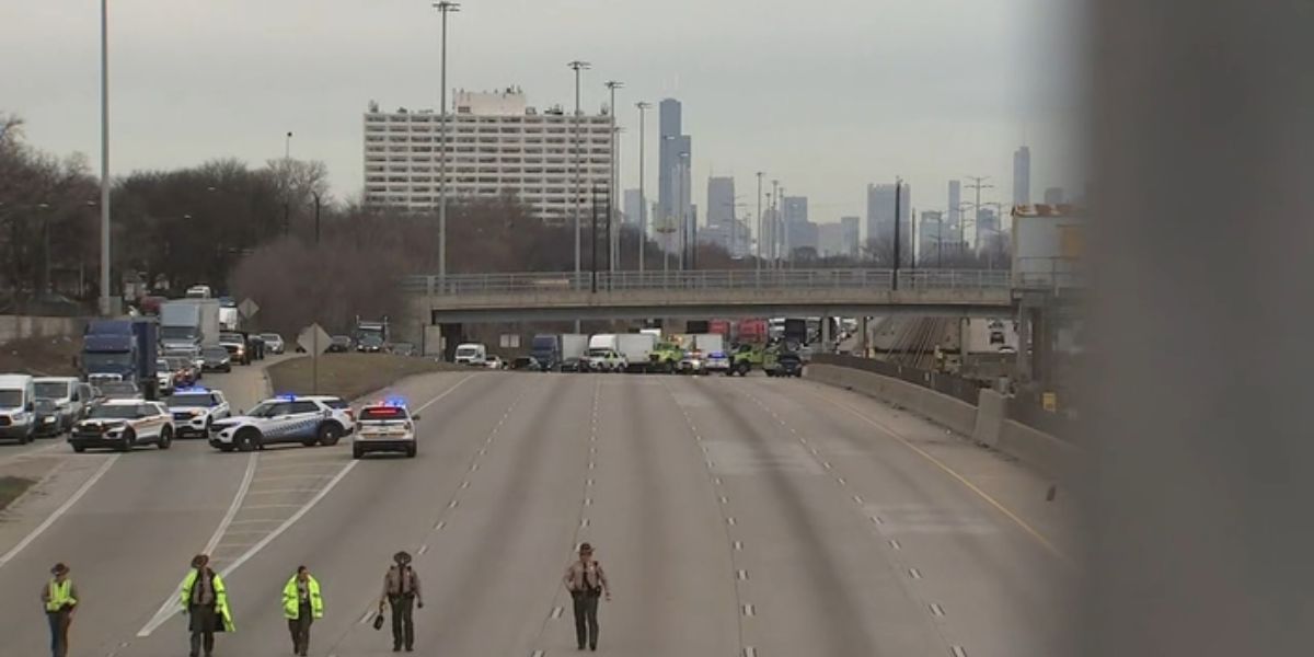 Chicago Highway Horror Person Shot Amidst Traffic on Dan Ryan Expressway