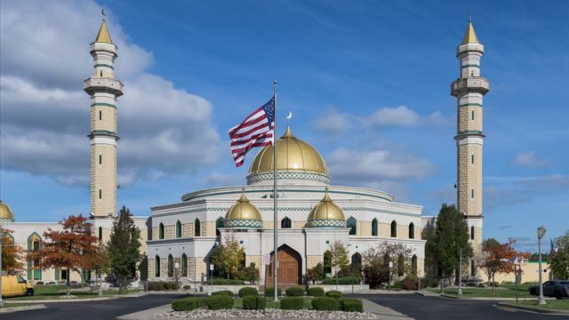 Dearborn Mosque Makes History with Public Prayer Announcement (1)