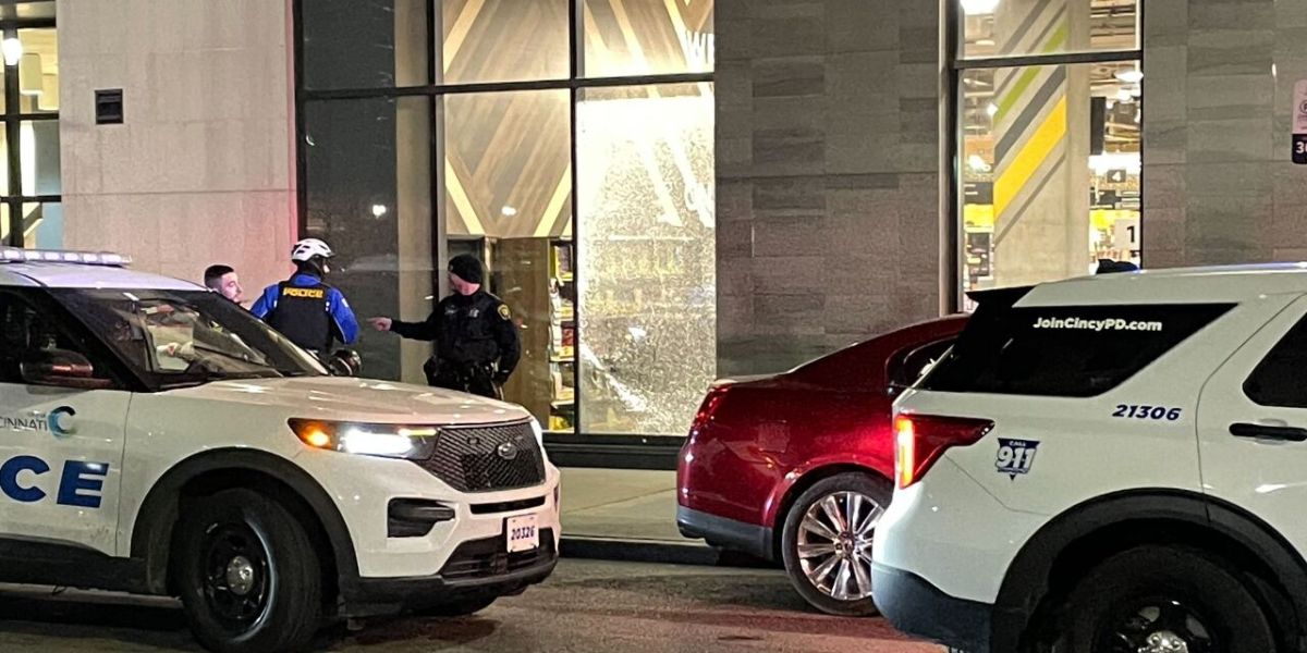 Downtown Cincinnati Incident Police Investigate Shot Fired Through Kroger Store Window