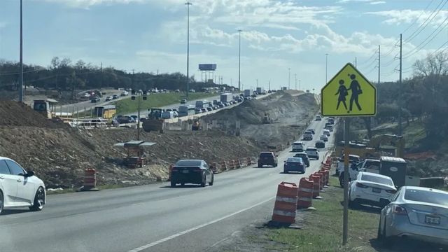 South Austin I-35 Crash Multiple Vehicles Involved, One Injured, Northbound Lanes Closed (1)