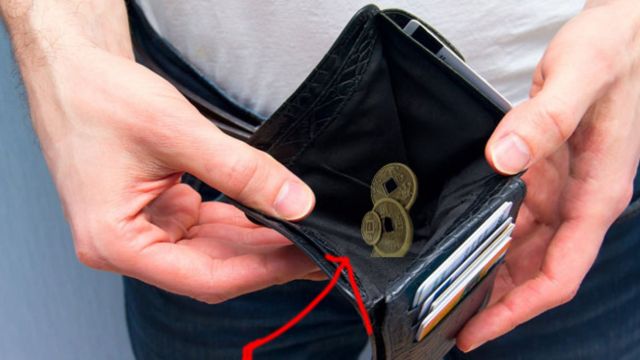 These Are 8 Items Ohio Residents Should Avoid Carrying in Their Purse or Wallet (2)