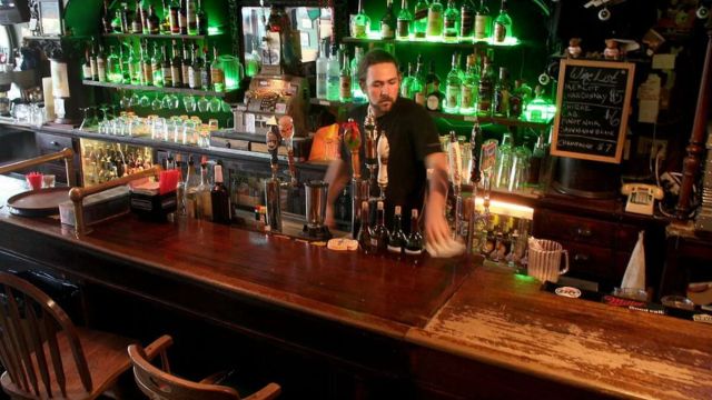 Top 6 Oldest Bars in California (2)